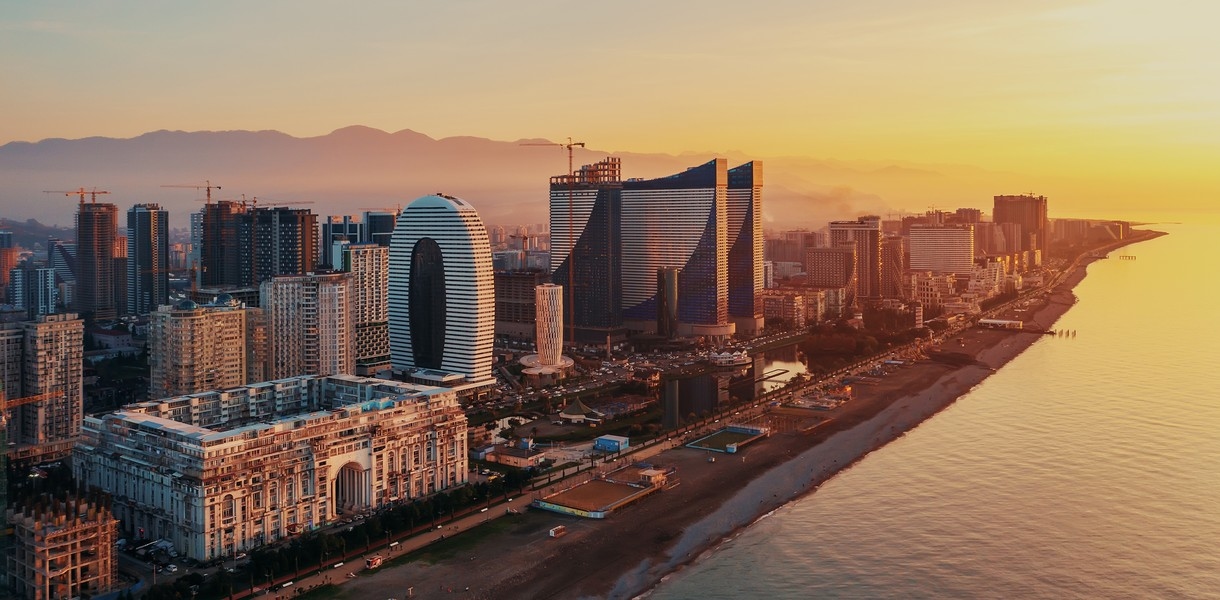 Batumi Real Estate Investment 2025: Complete Guide to Returns and Risks